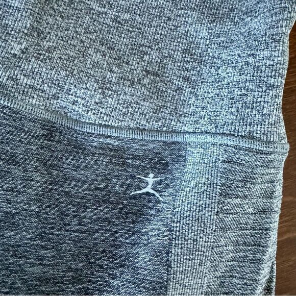 Danskin Gray Cropped Athletic Leggings Size Small/P - Picture 3 of 7